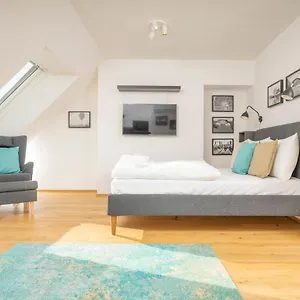 Rooftop Mit Großer Terrasse By Ichbucheat Apartment Wien