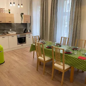 Gesamte Für 6 Personen Apartment Wien